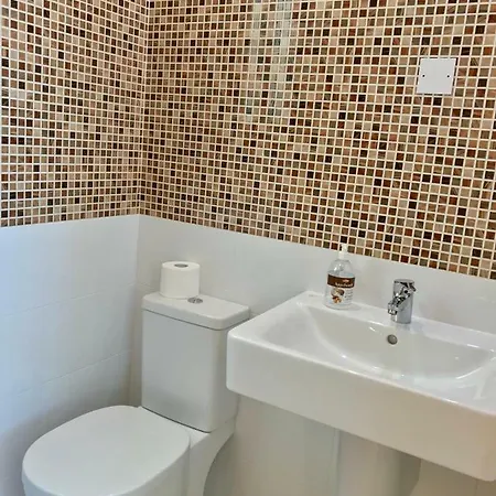 Tabbu Penthouse Lägenhet *